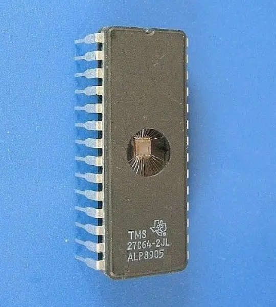 27C64 - DIP28 EEPROM