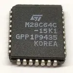 28C64 - PLCC32 EEPROM