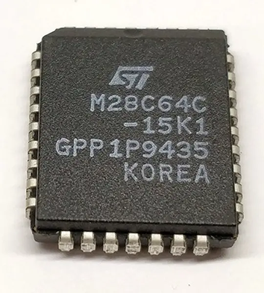 28C64 - PLCC32 EEPROM